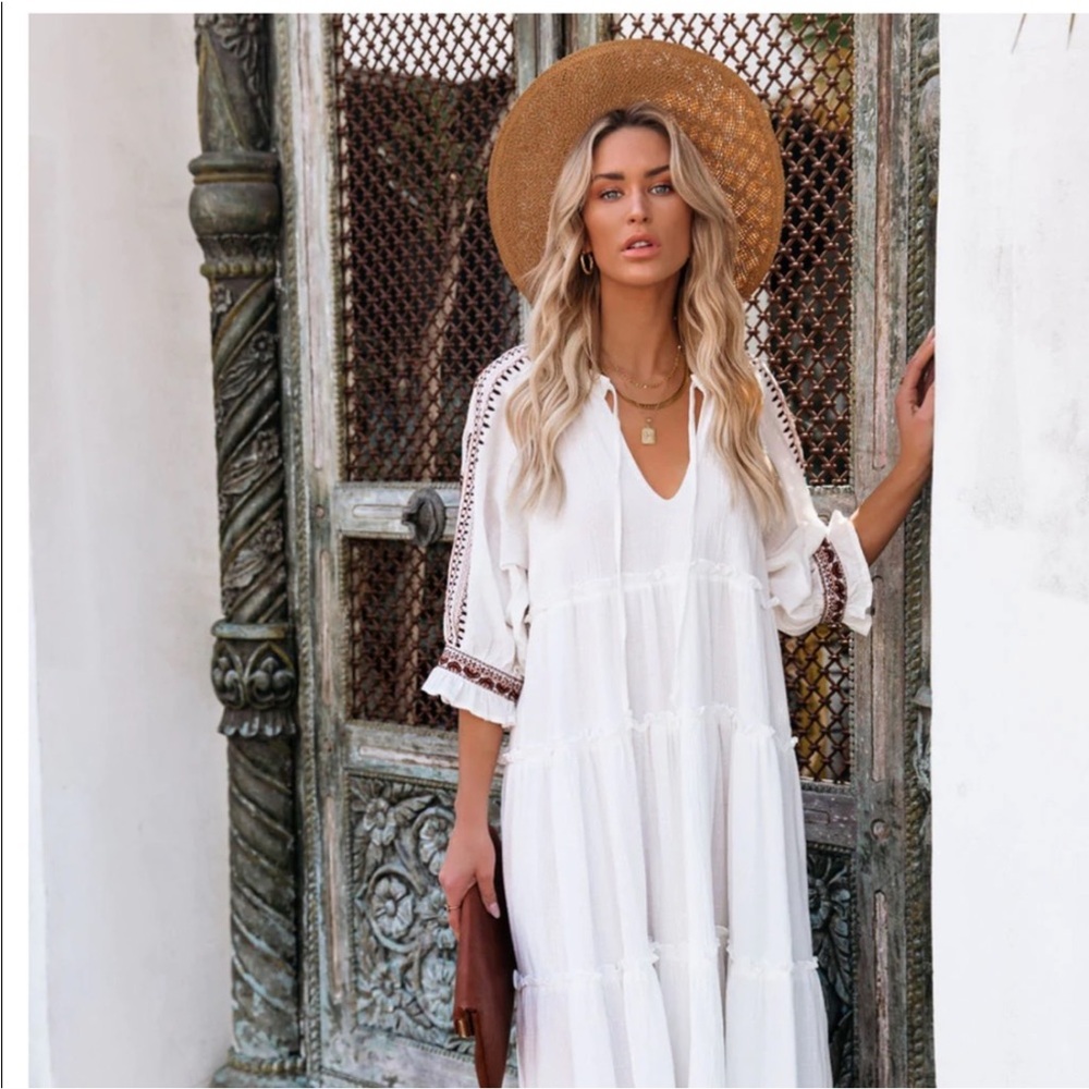 🆕 En Crème/Anthropologie Way of Life Embroidered White Dress